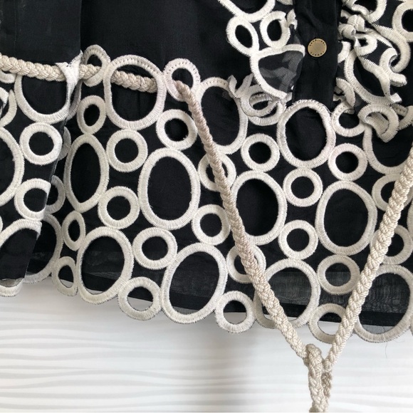 Robert Rodriguez Sleeveless Silk Embroidered Blouse - Picture 4 of 4